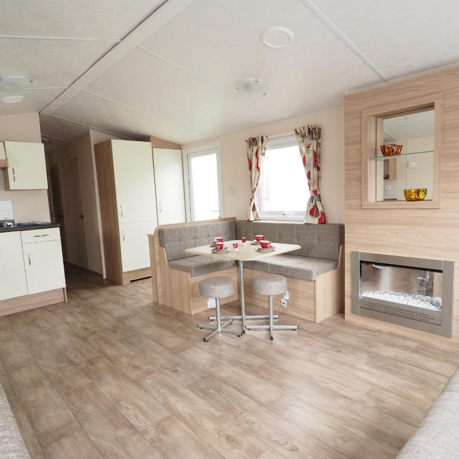 Camping De Binnenvaart Superior Chalet Aan de Wolfsberg 外观 照片